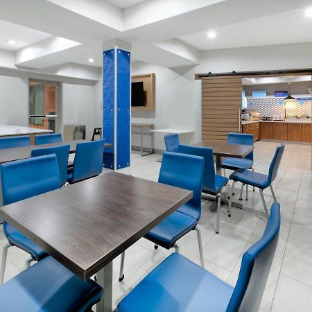 Holiday Inn Express & Suites - Dallas Park Central Northeast By Ihg Exteriér fotografie