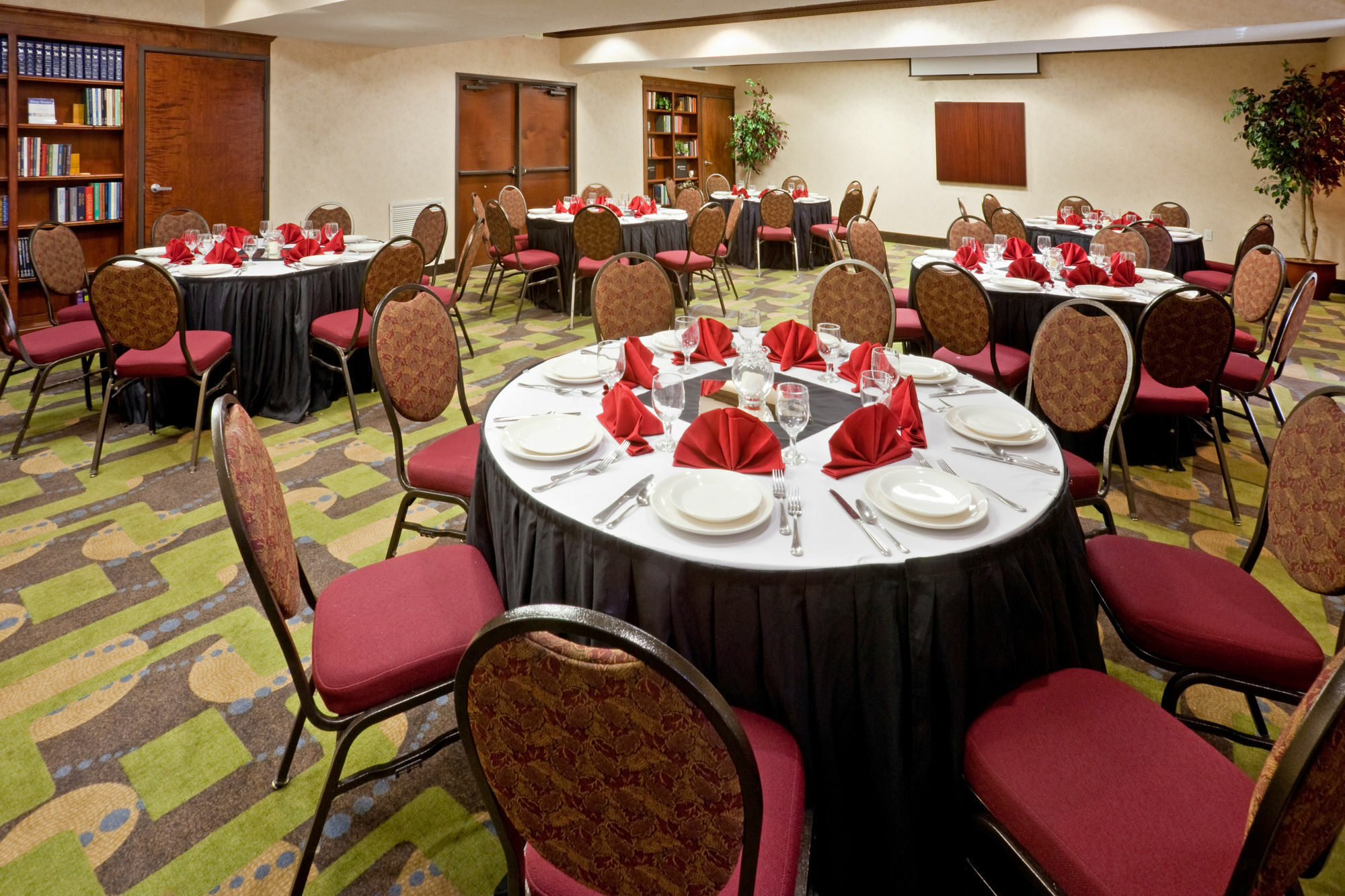 Holiday Inn Express & Suites - Dallas Park Central Northeast By Ihg Restaurace fotografie
