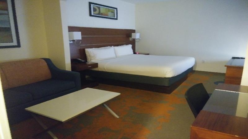 Holiday Inn Express & Suites - Dallas Park Central Northeast By Ihg Exteriér fotografie